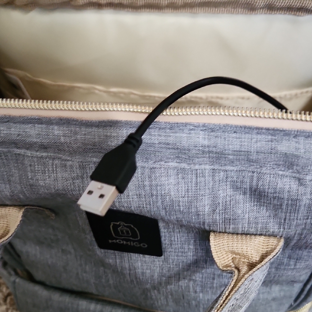 Breastpump Backpack - Picture 6 of 8